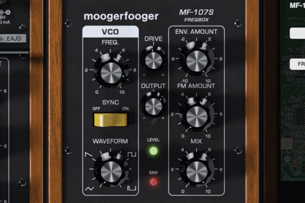 Moog Moogerfooger MF-107S FreqBox